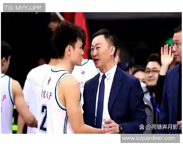杨瀚森社媒晒和林葳合影&打气 林葳转发：“一起加油！”